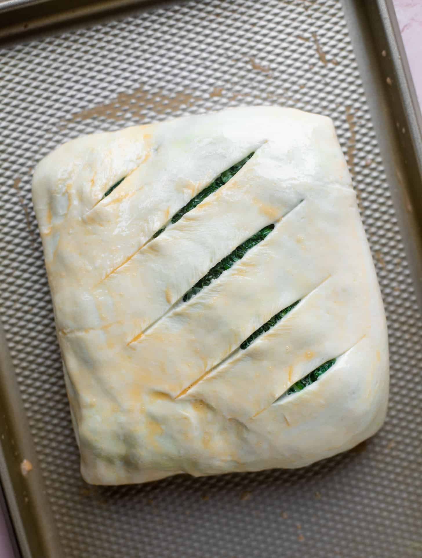 puff pastry wrapped salmon and spinach