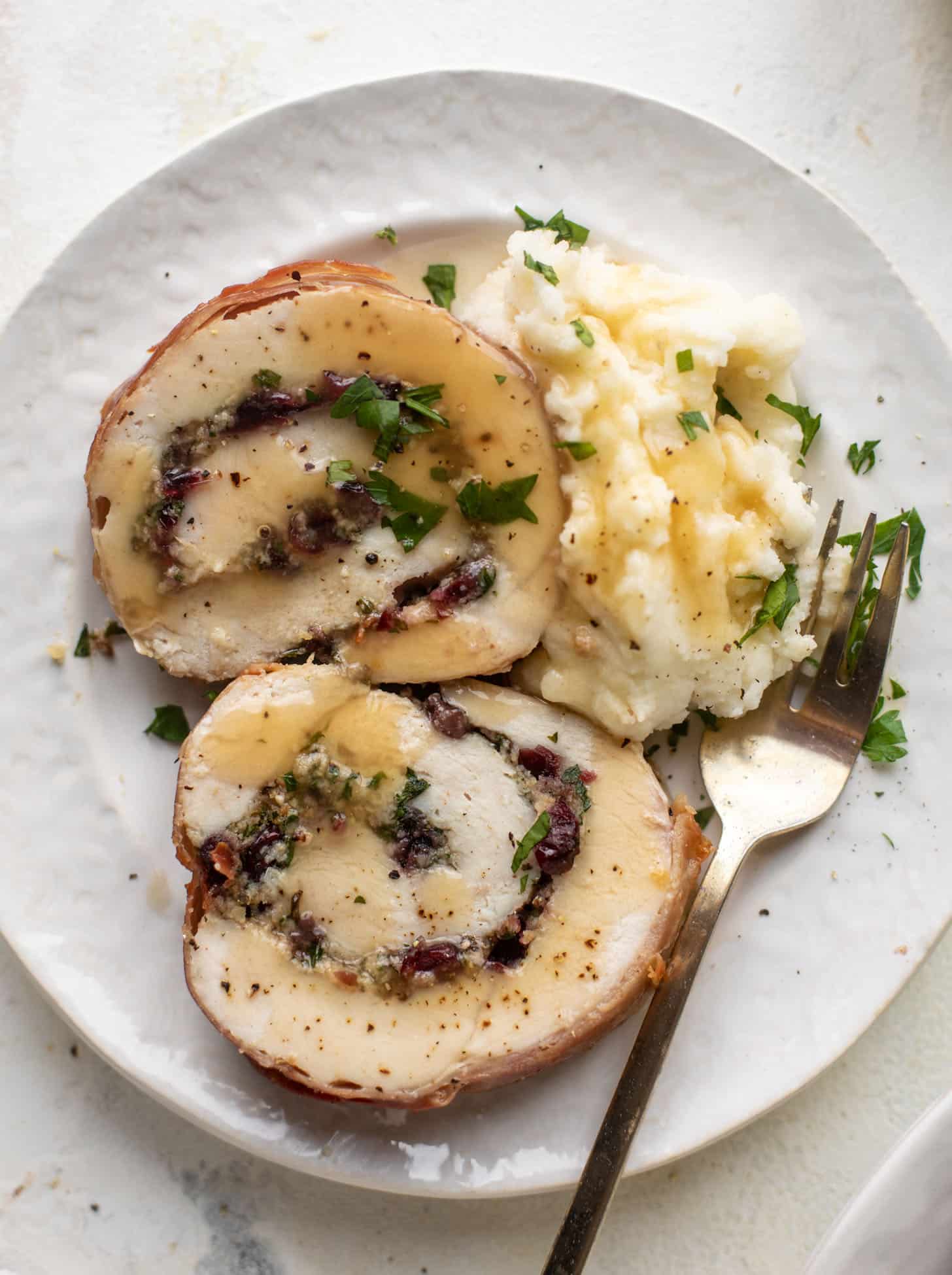 prosciutto wrapped stuffed turkey breast