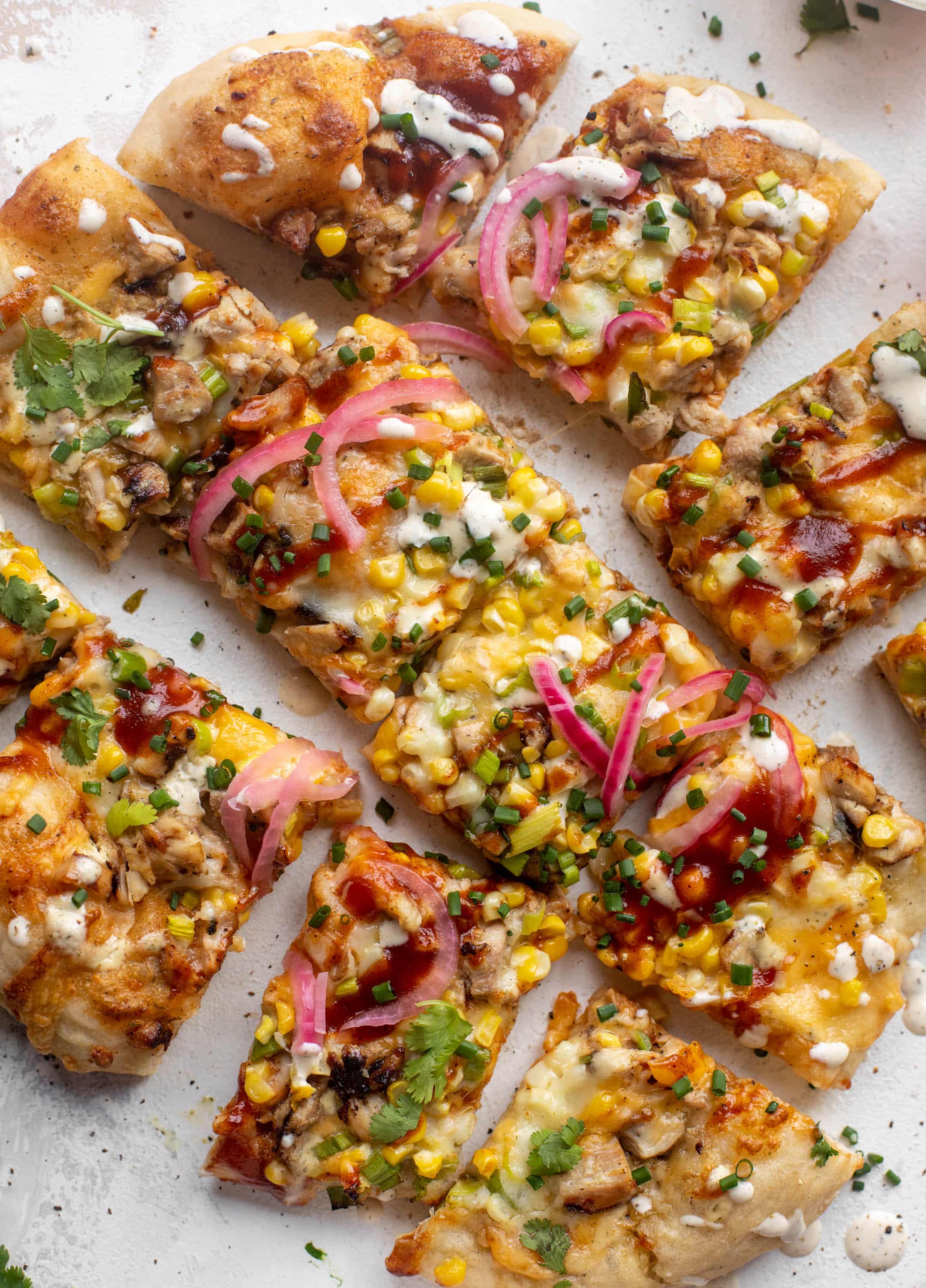 grilled summer BBQ chicken pizza