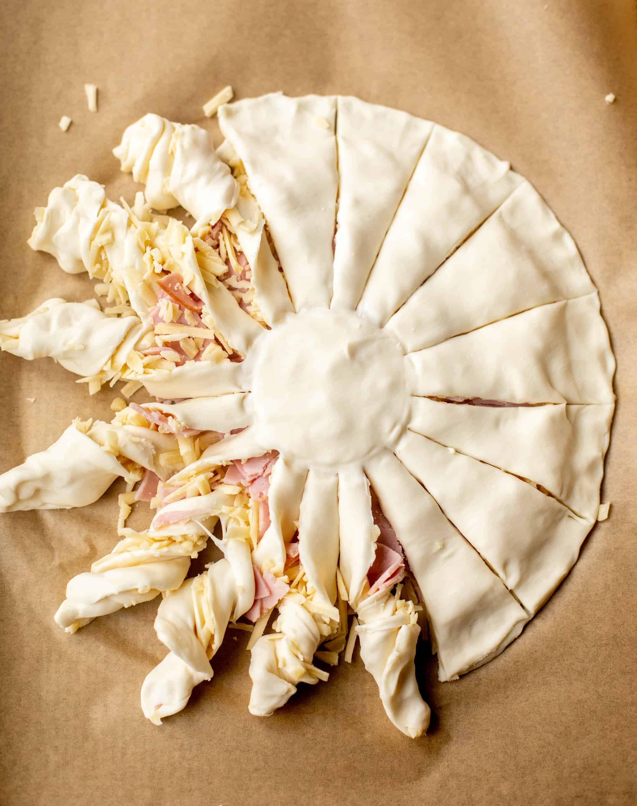 ham and swiss puff pastry twists