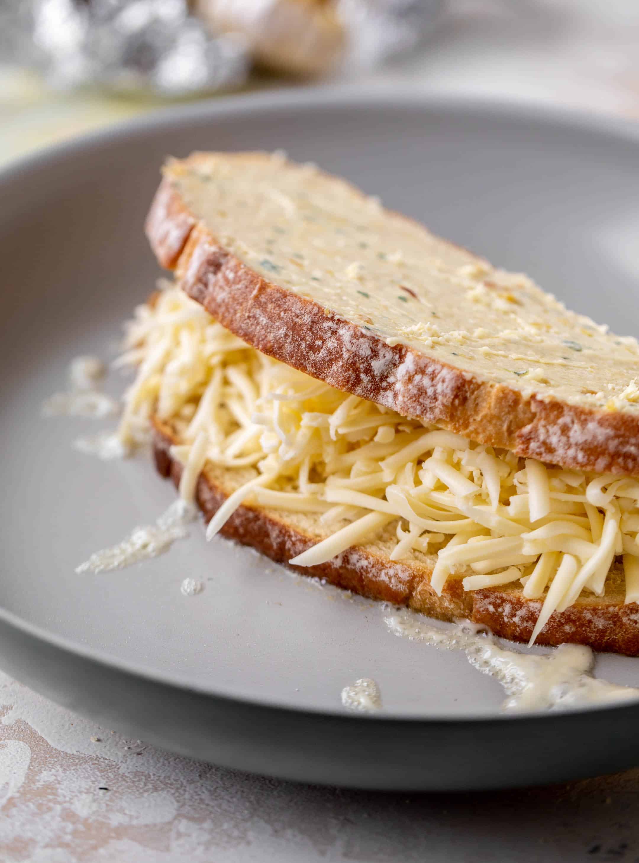 garlic bread grilled cheese