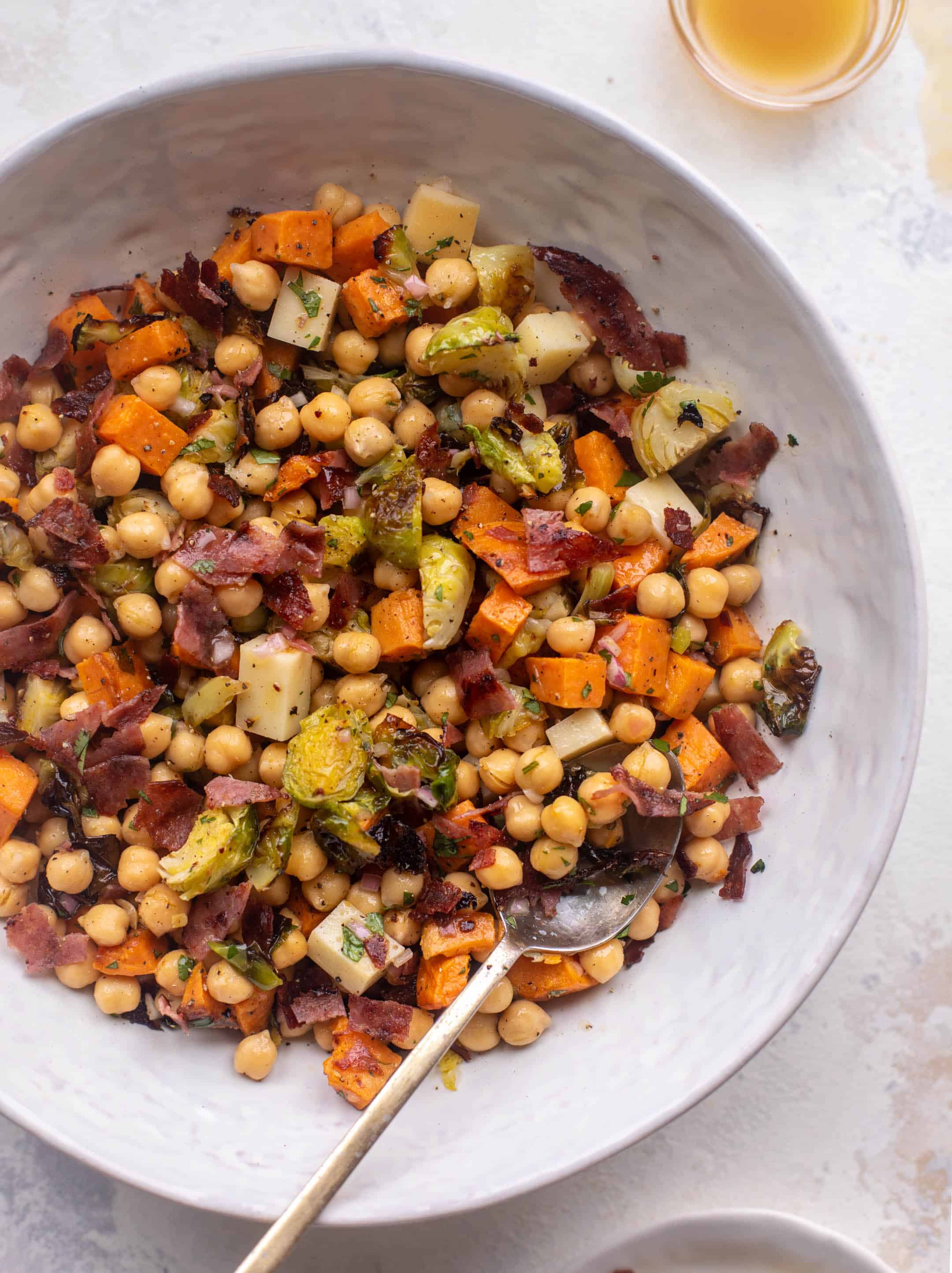 lunchtime winter chickpea salad