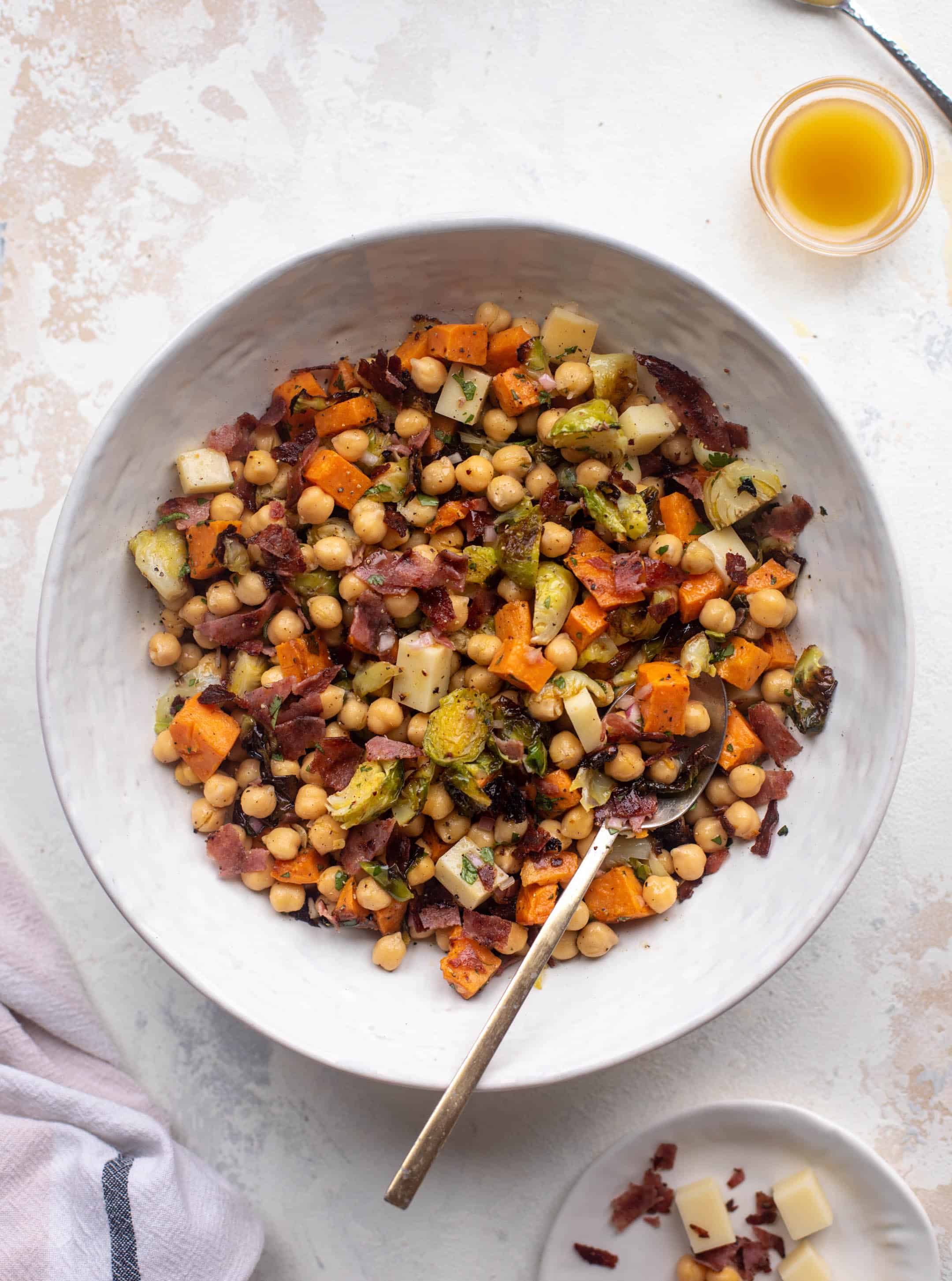 lunchtime winter chickpea salad