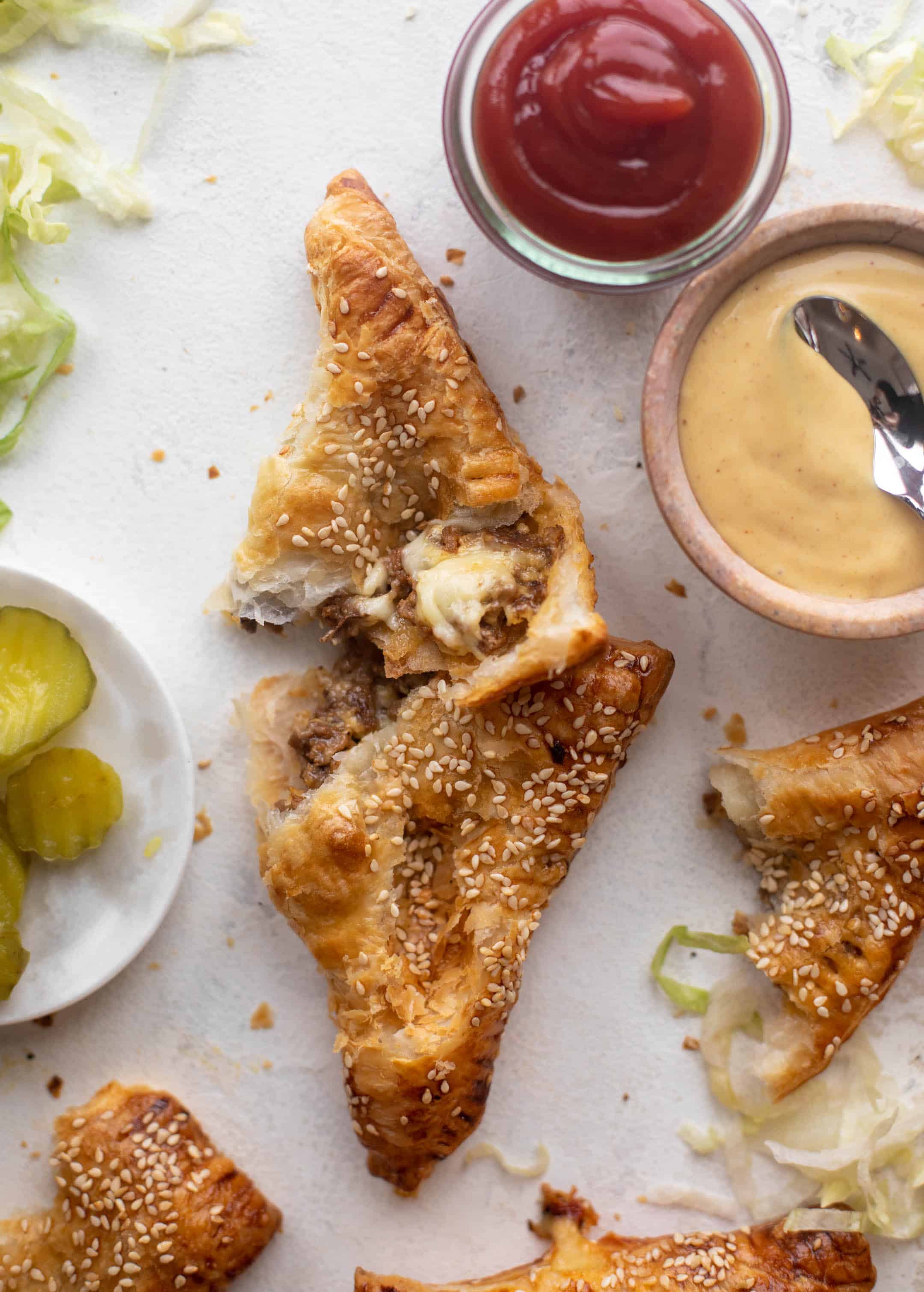 cheeseburger puff pastry pockets