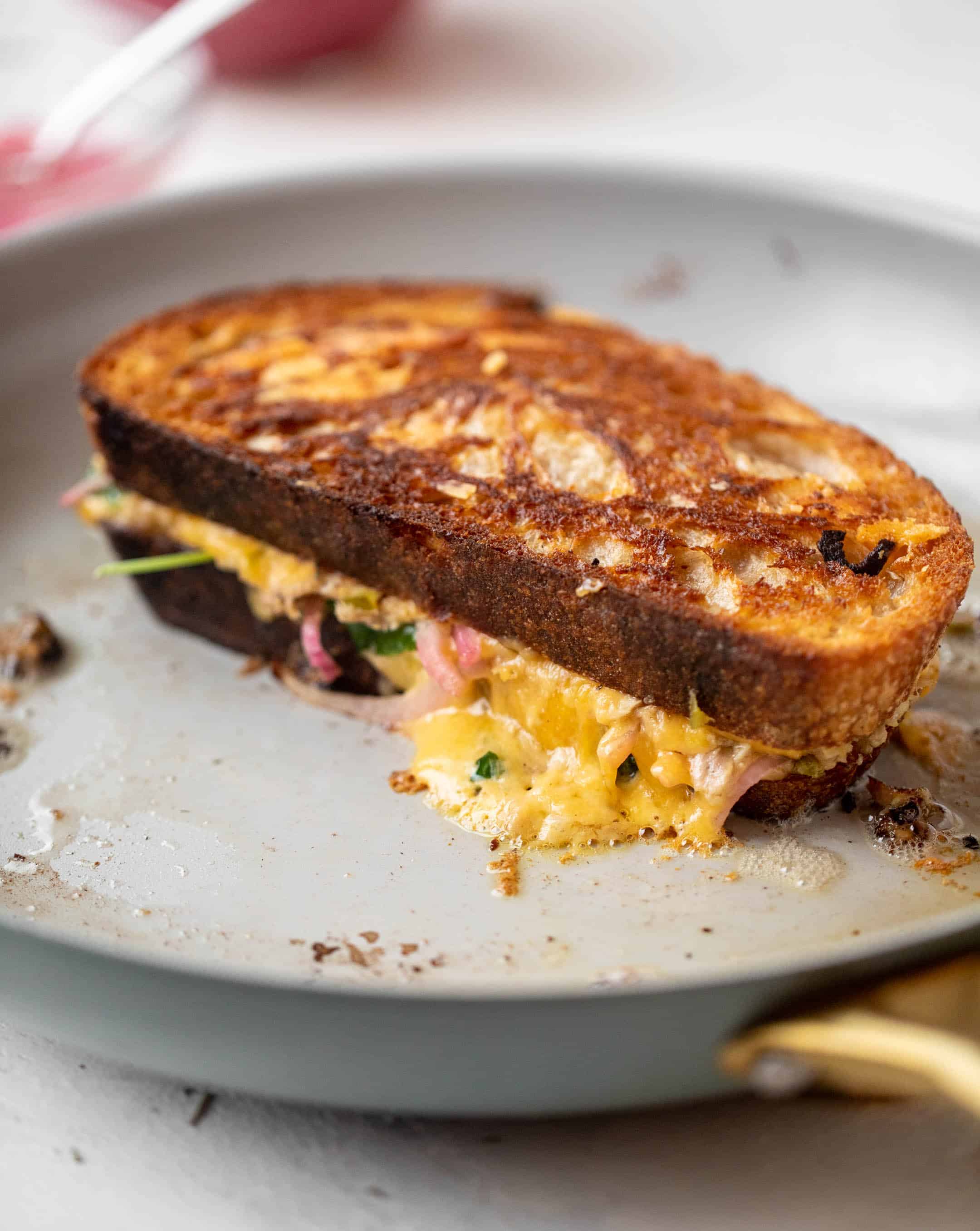 sharp cheddar tuna melts