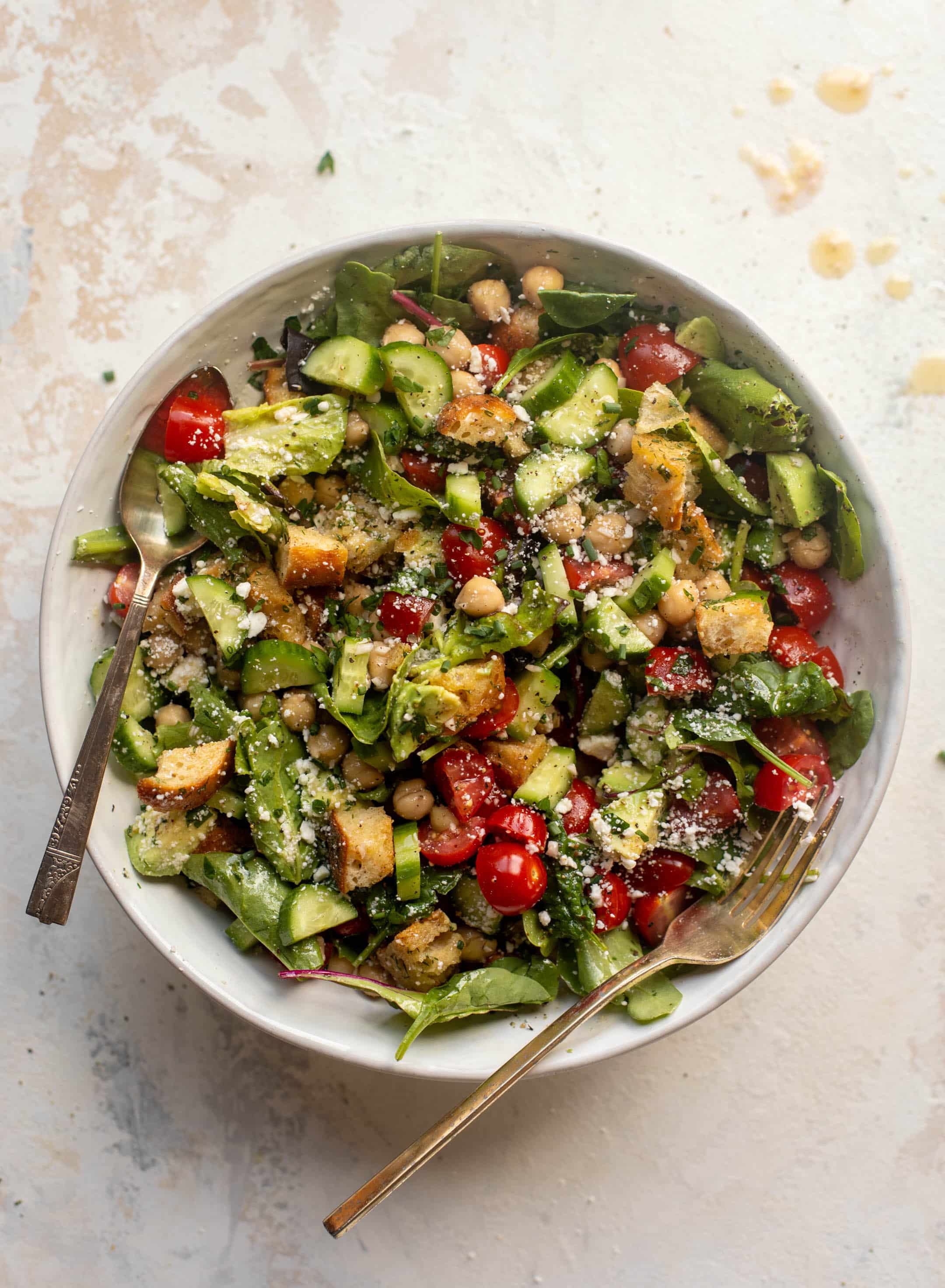 chickpea salad bowl with dilly croutons