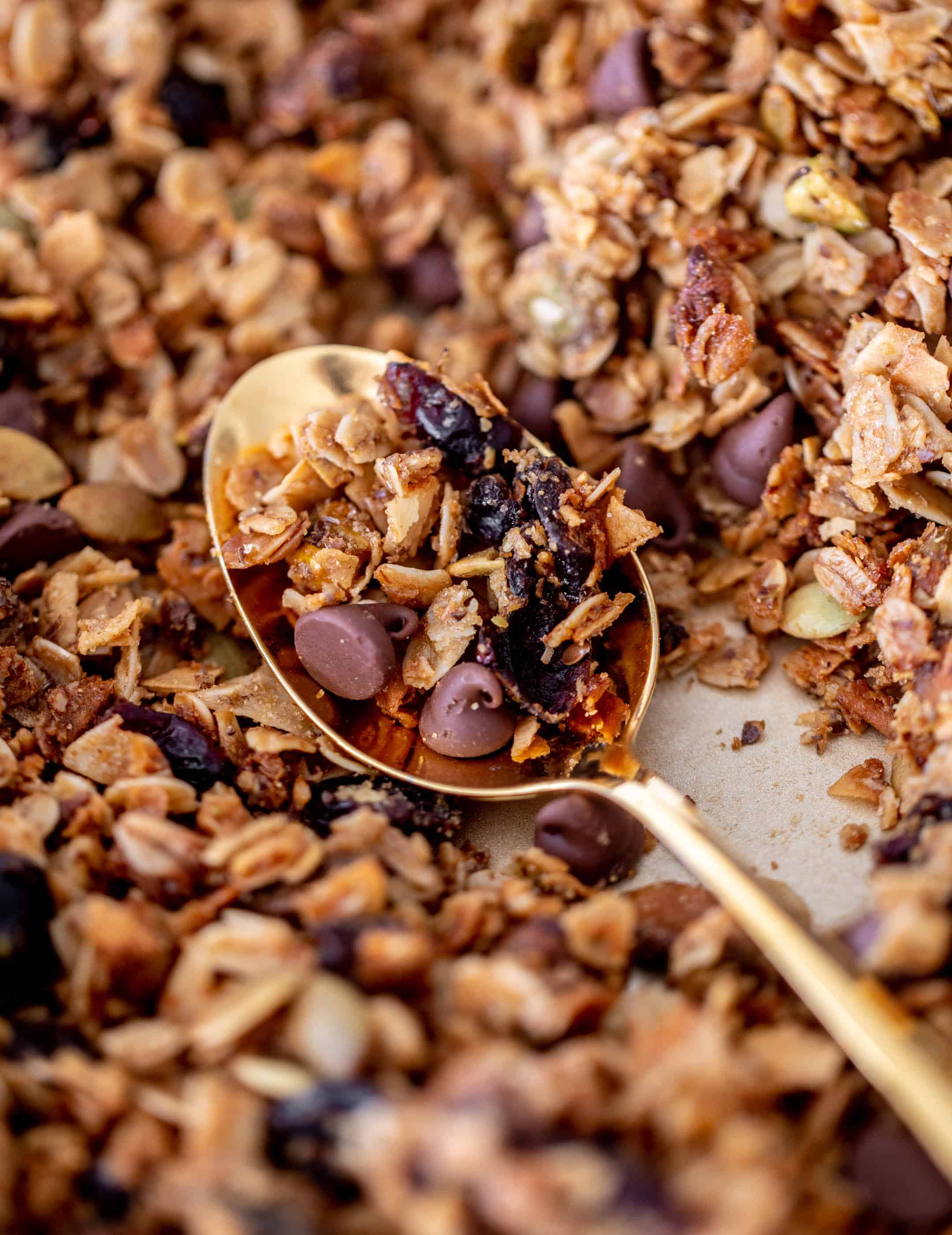 brown butter pistachio cookie granola
