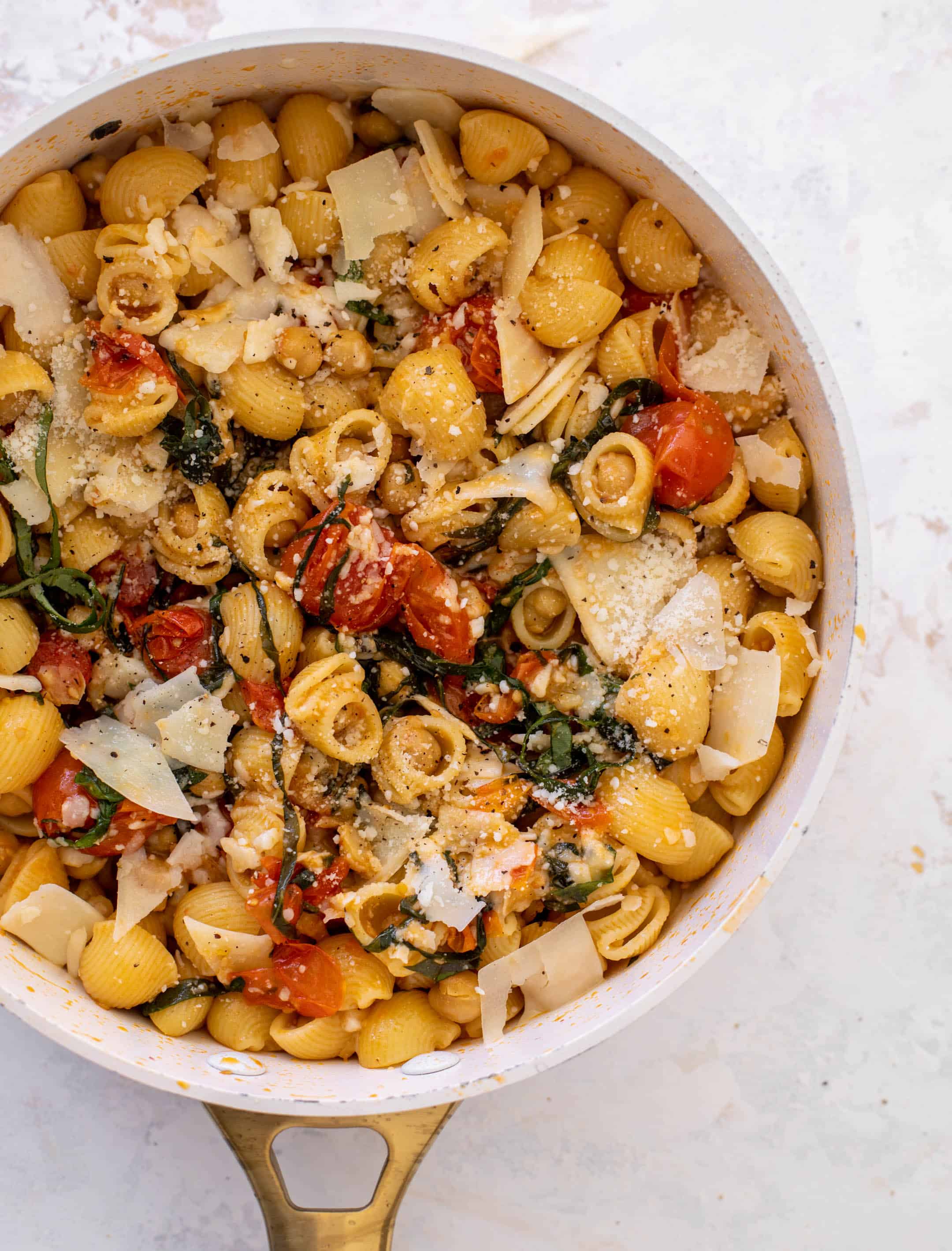 burst tomato pasta with chickpeas and spinach