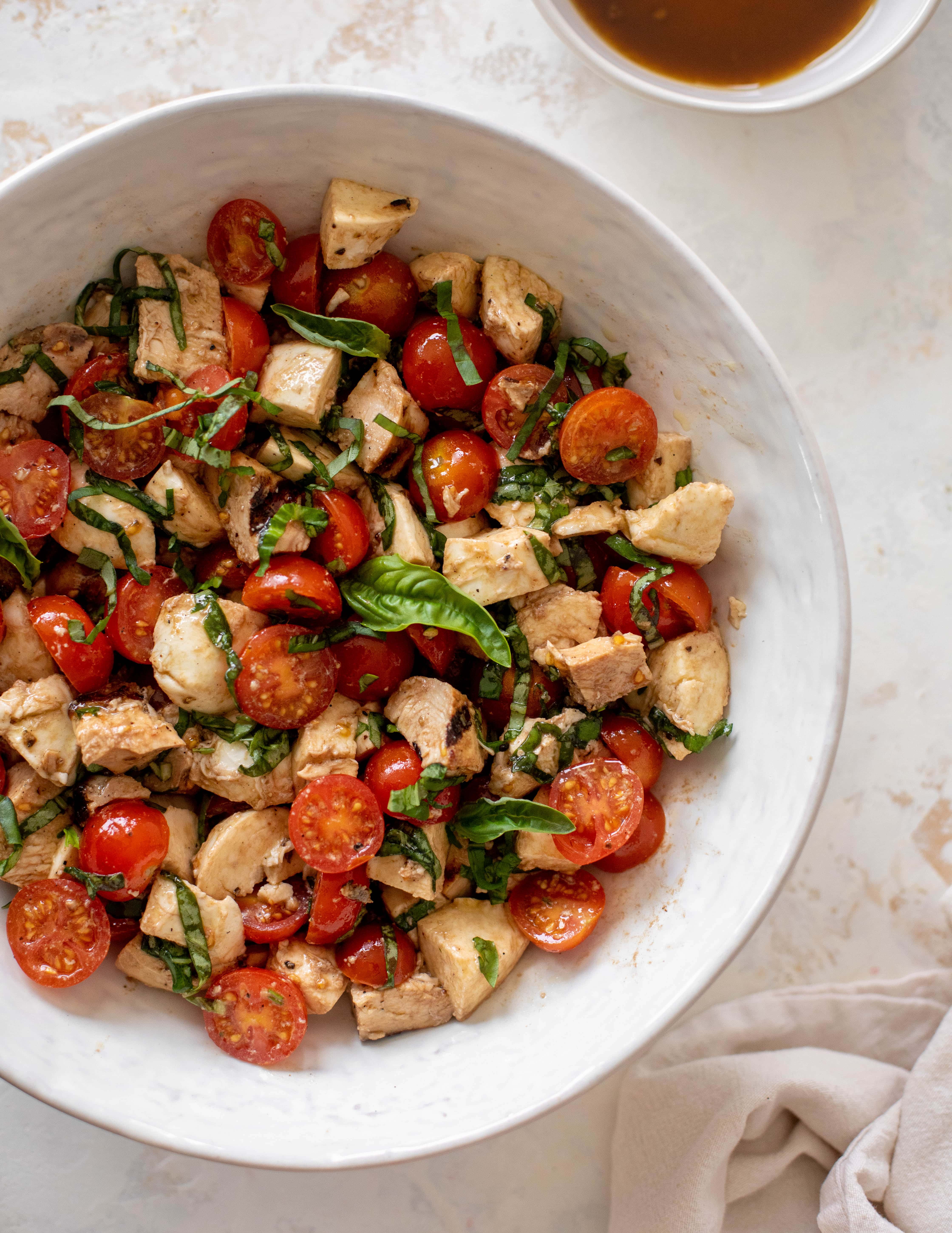 grilled chicken caprese lunch bowl