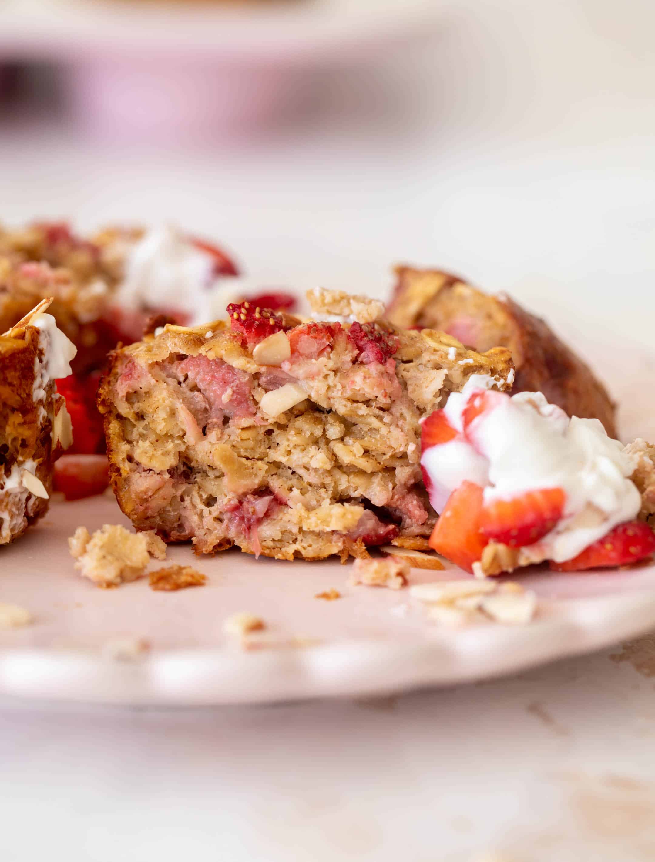 strawberries and cream oatmeal cups