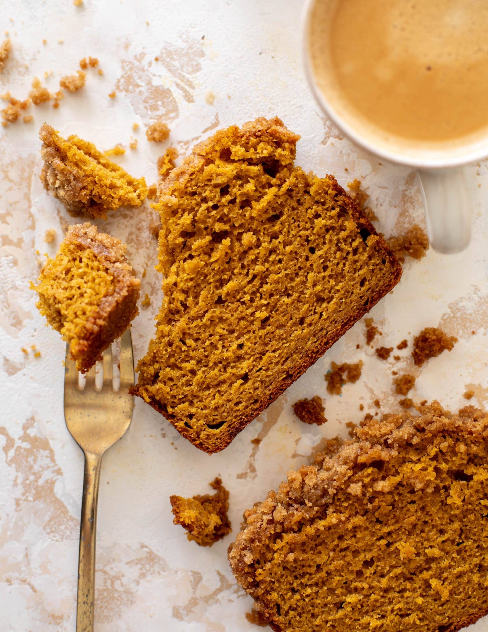 pumpkin bread with chai crumble