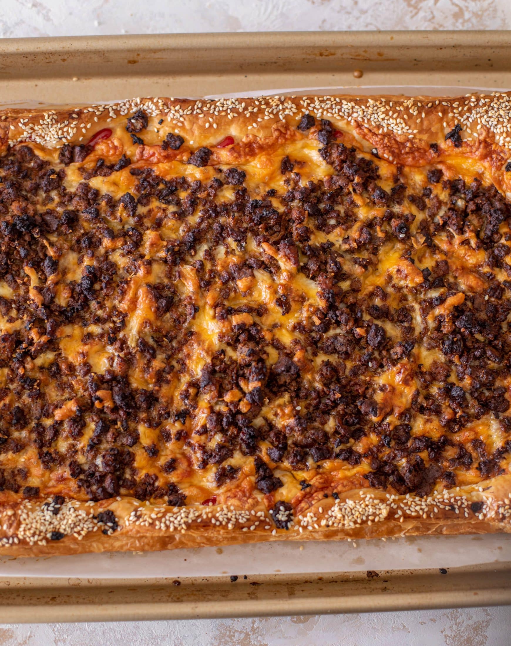 cheeseburger puff pastry pizza