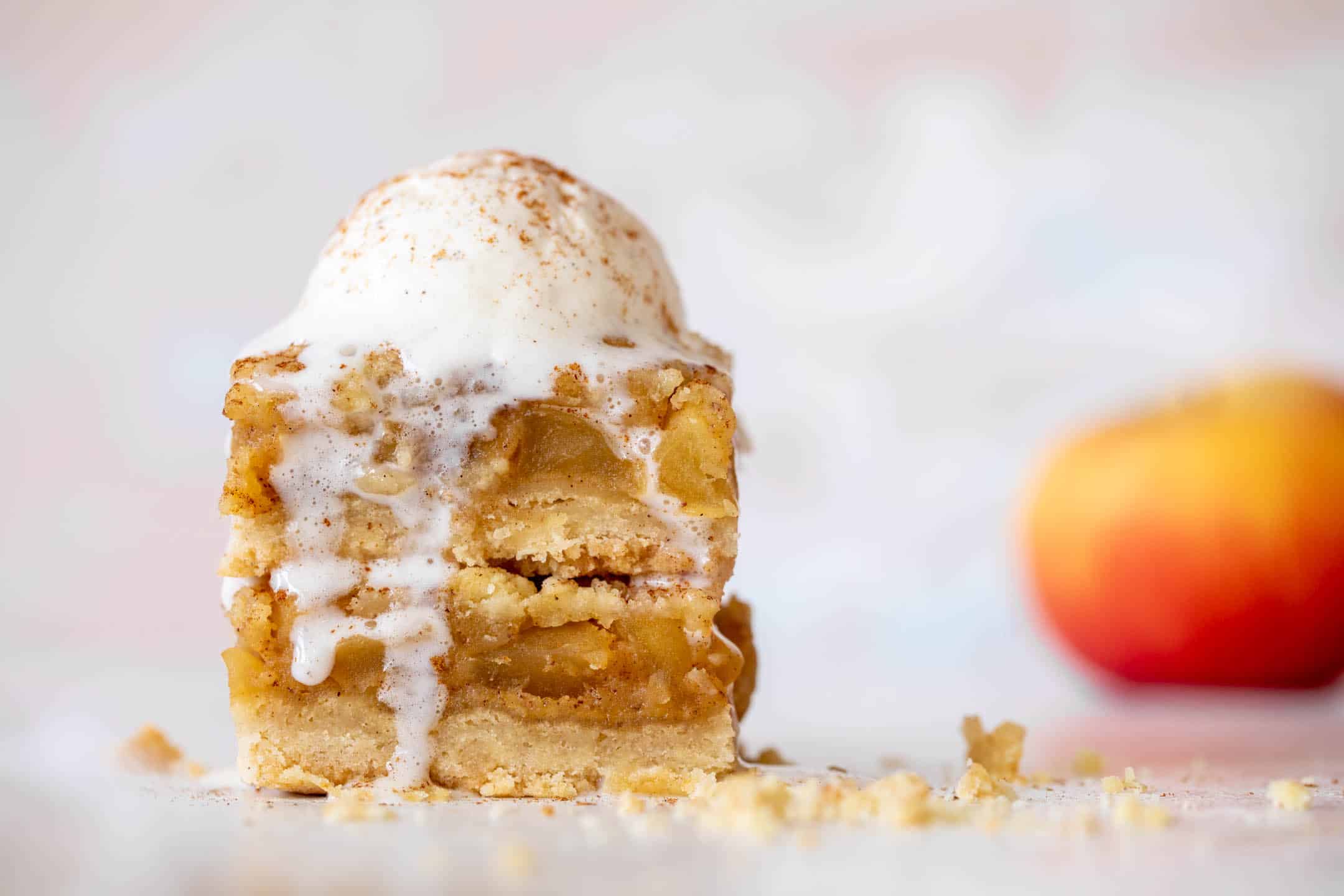 apple pie cobbler bars