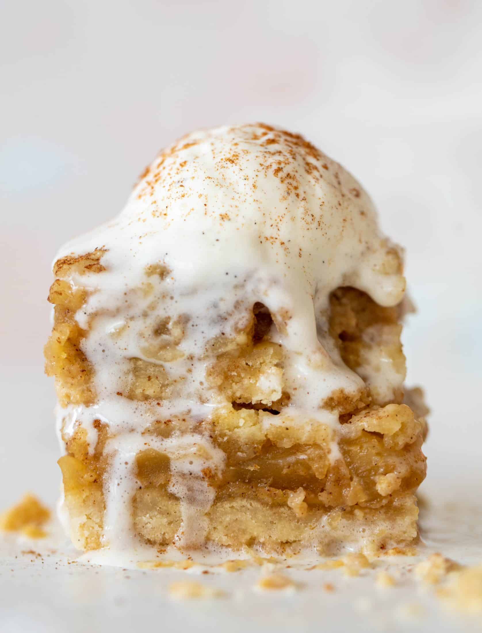 apple pie cobbler bars