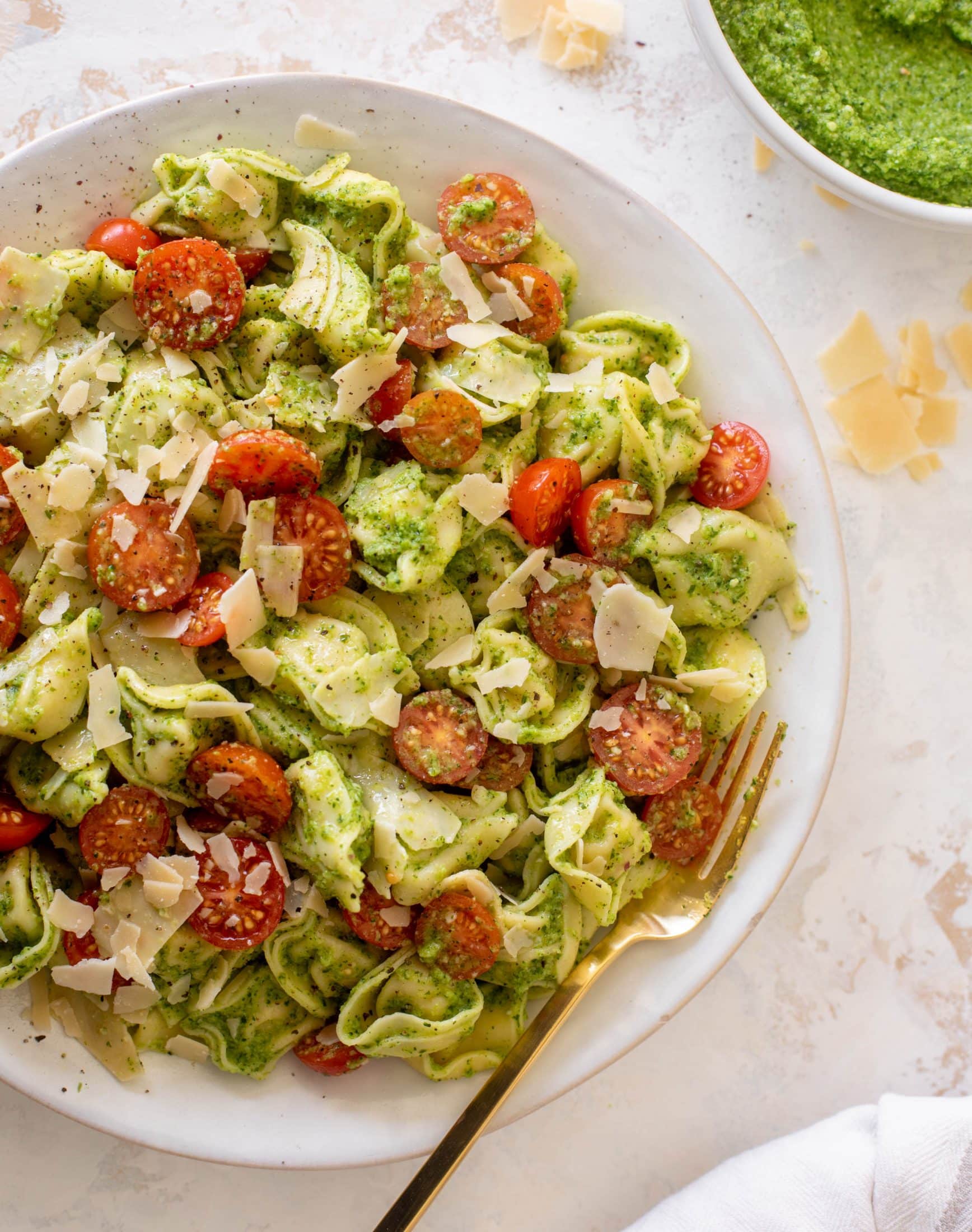 broccoli pesto tortellini salad