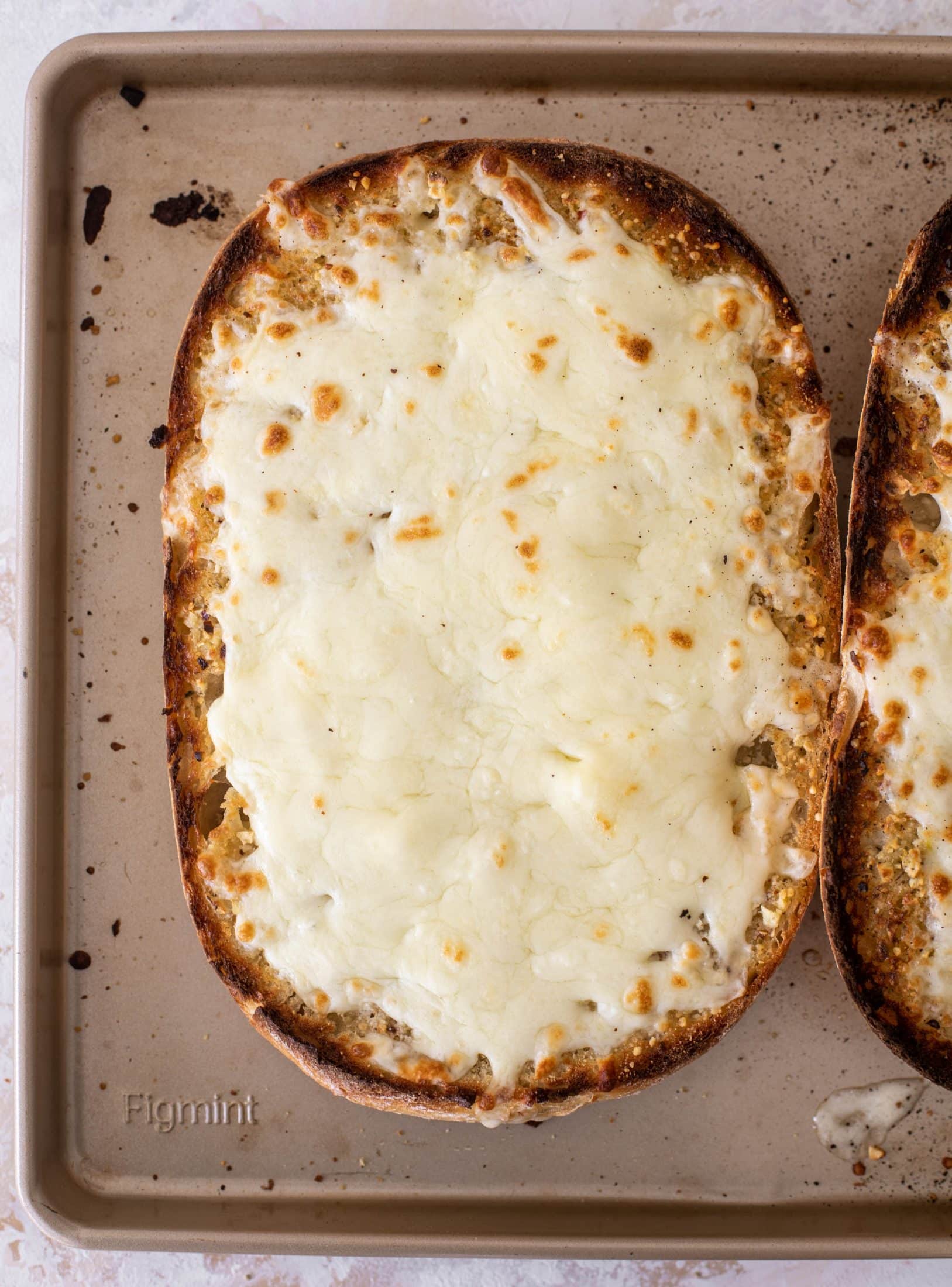 cheesy spicy garlic bread