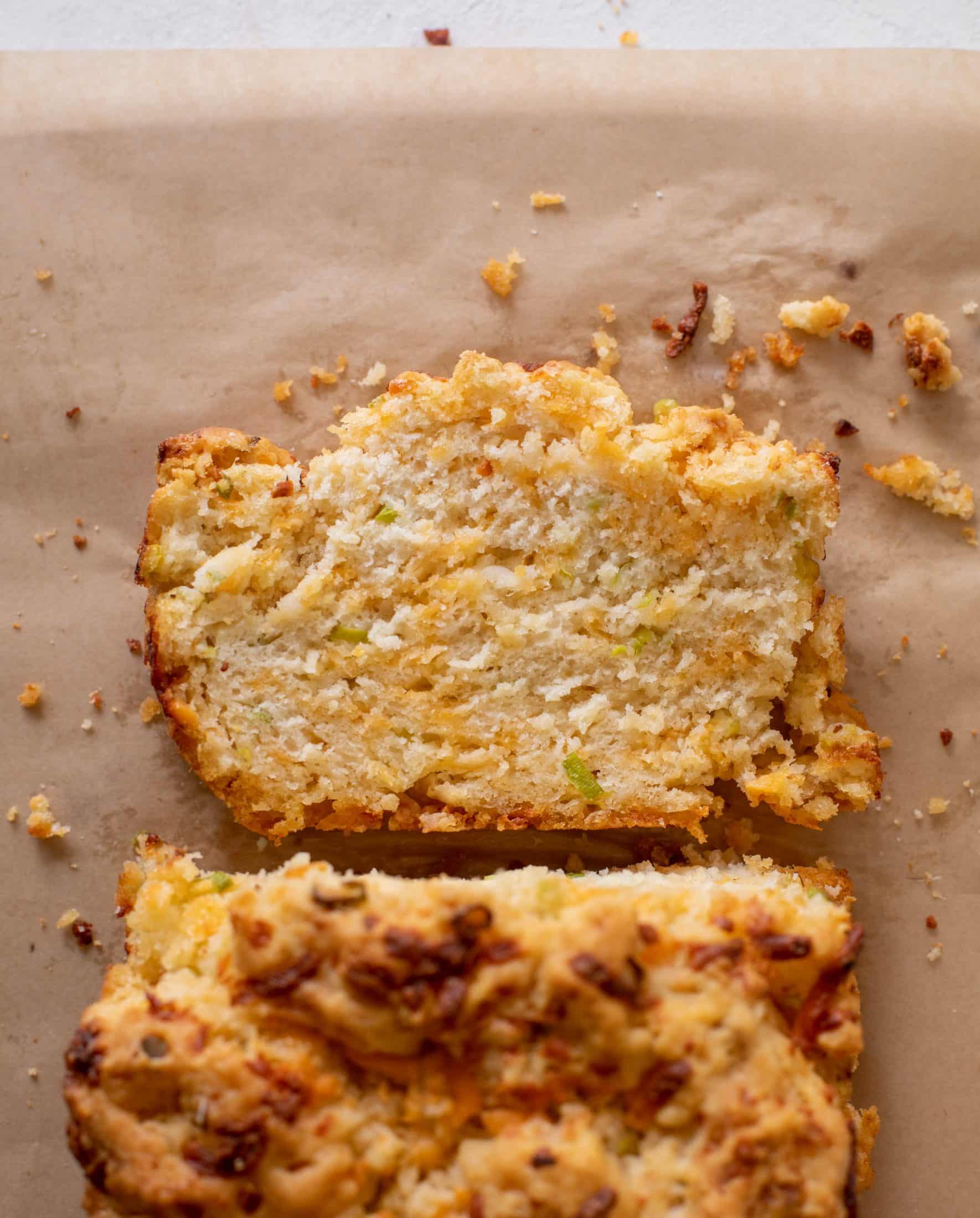 cheddar scallion beer bread
