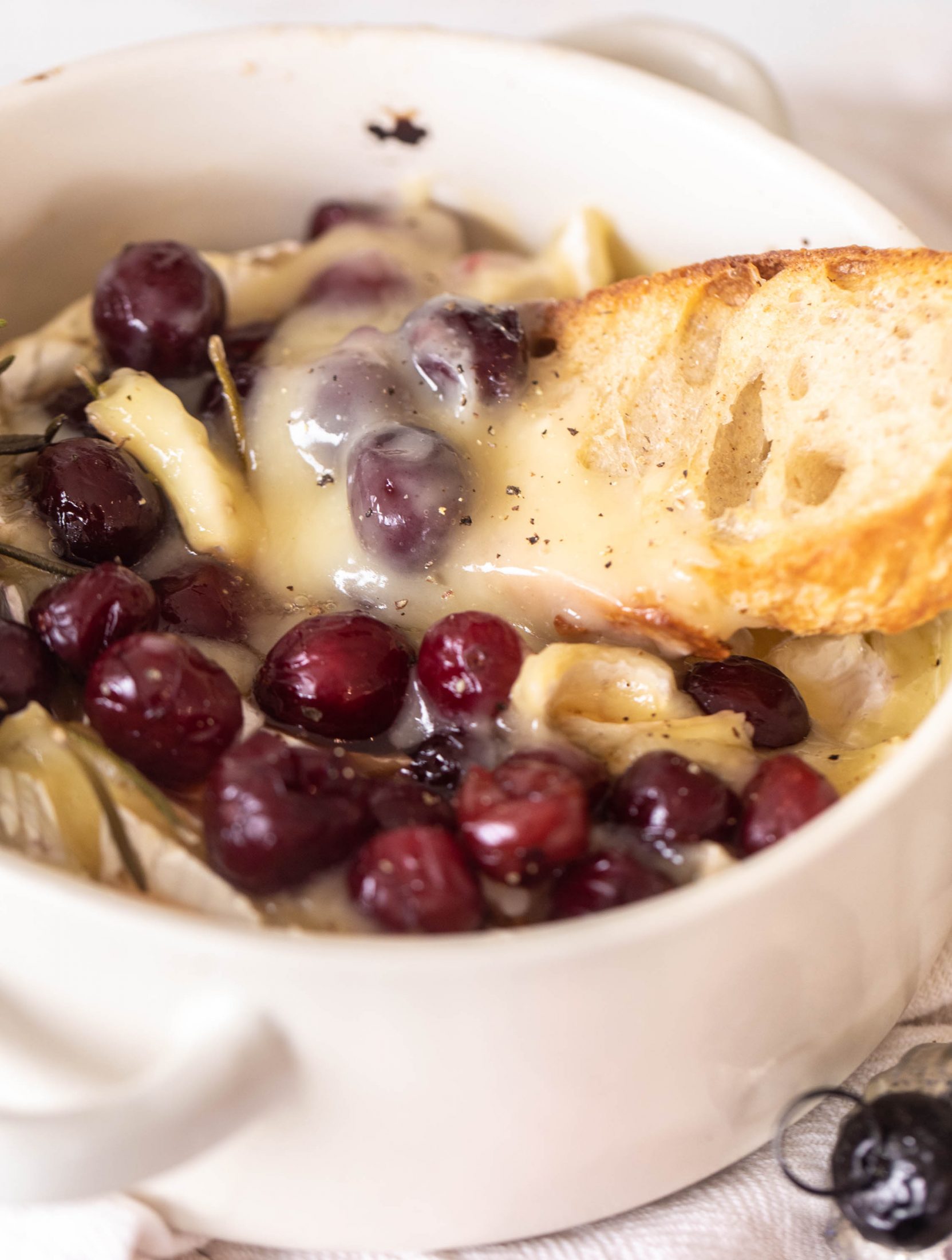 christmas cranberry baked camembert
